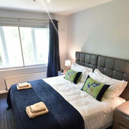 3-Bedroom Comfy Home In Solihull Bagian luar foto