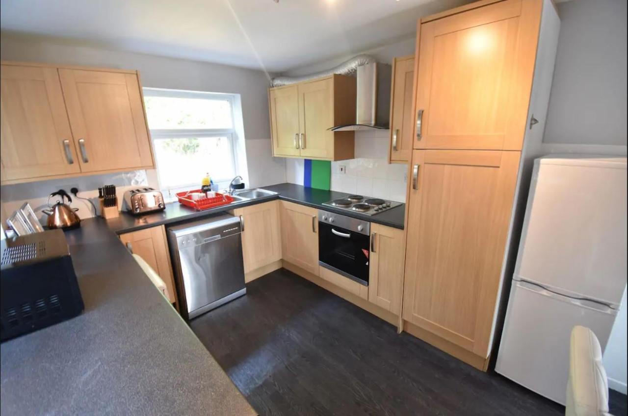 3-Bedroom Comfy Home In Solihull Bagian luar foto