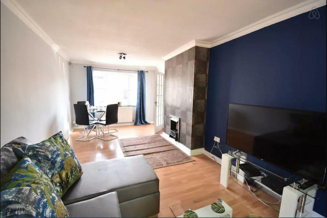 3-Bedroom Comfy Home In Solihull Bagian luar foto