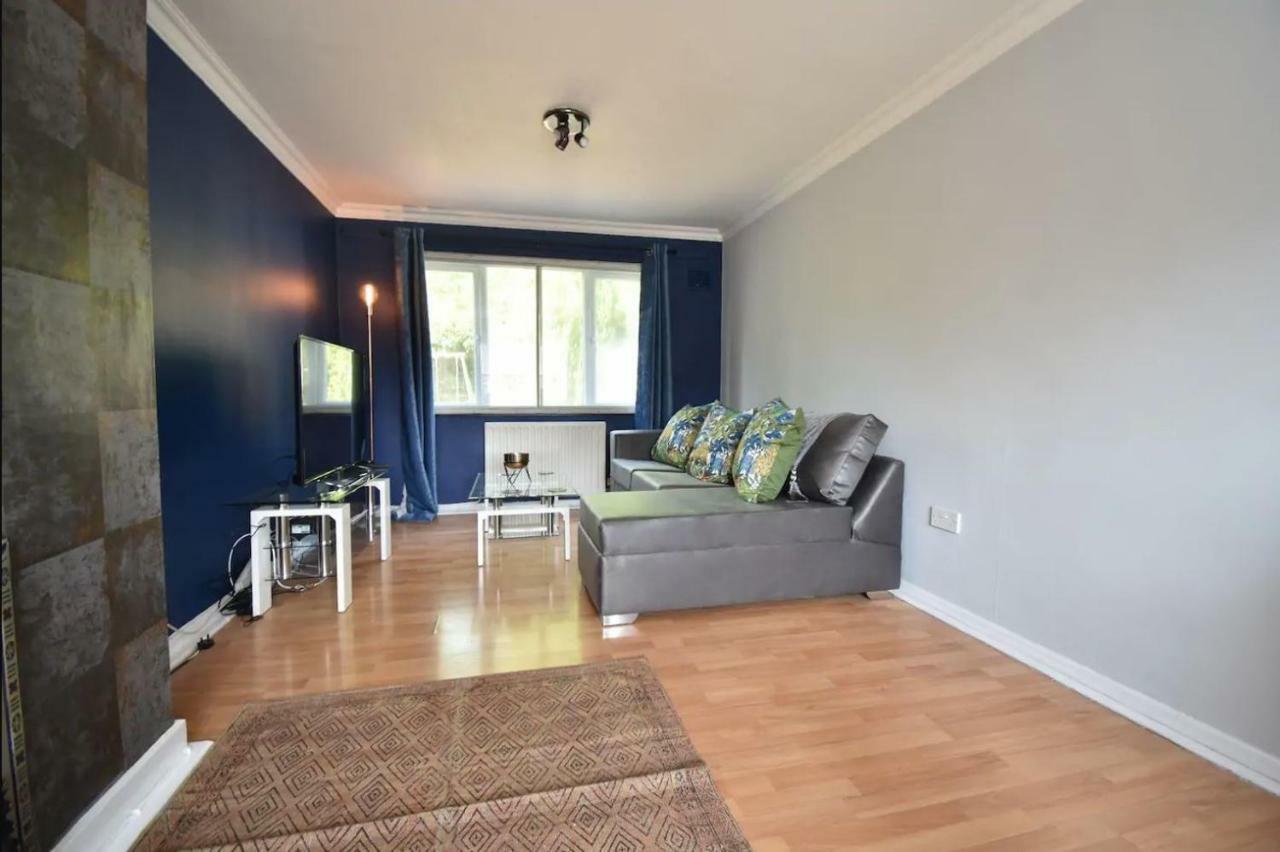 3-Bedroom Comfy Home In Solihull Bagian luar foto