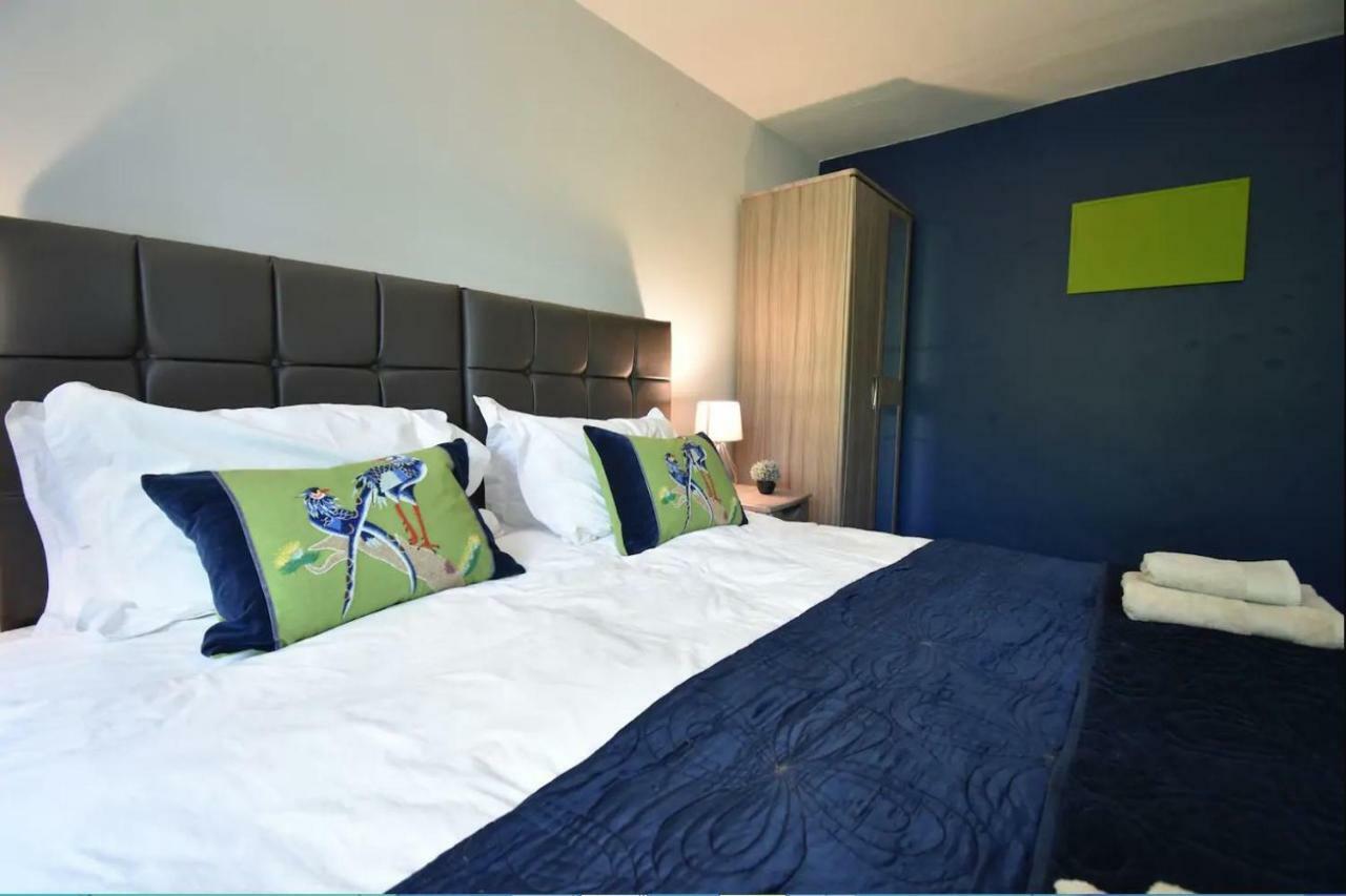 3-Bedroom Comfy Home In Solihull Bagian luar foto
