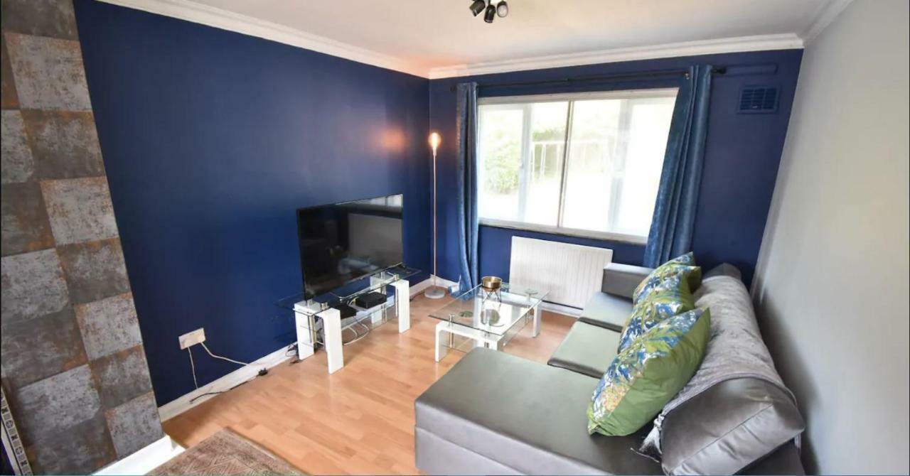 3-Bedroom Comfy Home In Solihull Bagian luar foto